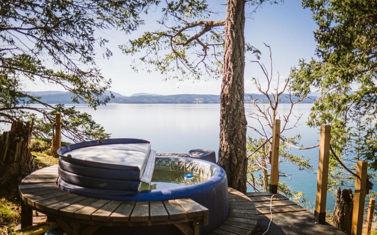 Serenity By The Sea Retreats Montague Harbour Esterno foto
