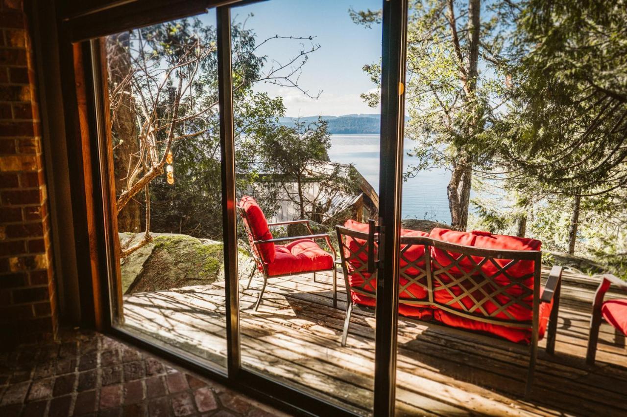 Serenity By The Sea Retreats Montague Harbour Esterno foto