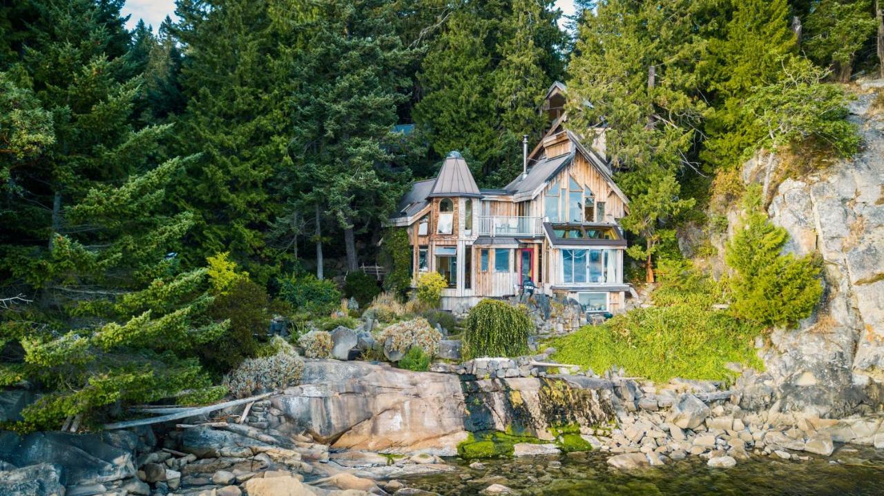 Serenity By The Sea Retreats Montague Harbour Esterno foto