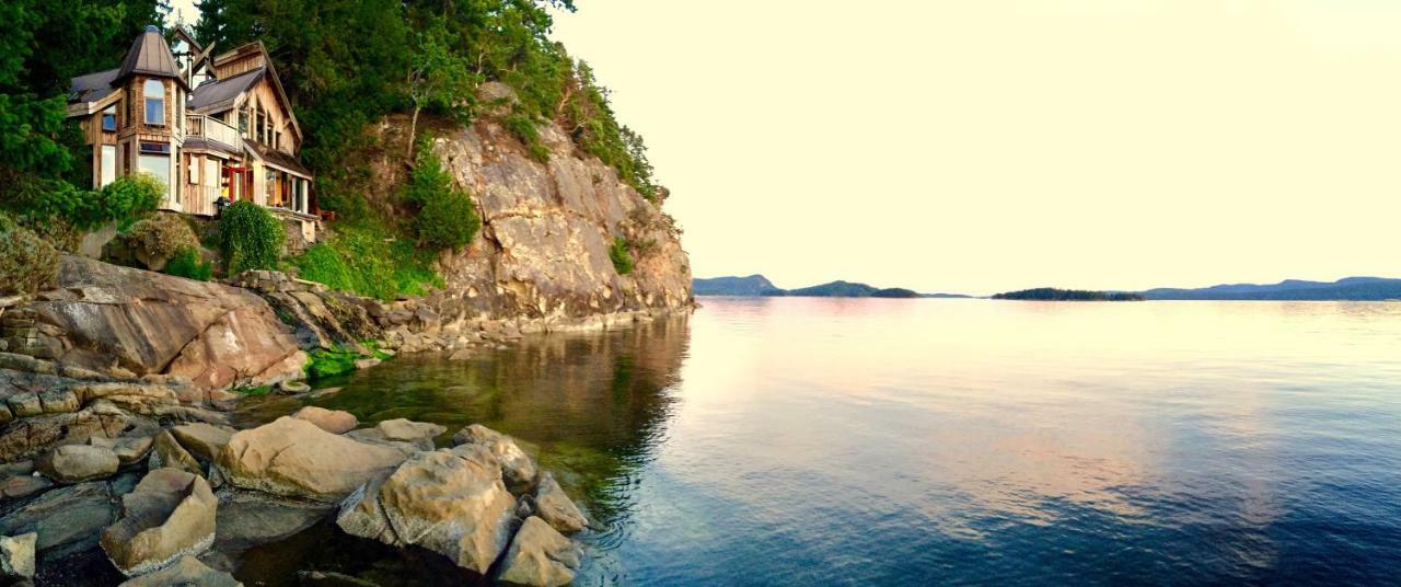 Serenity By The Sea Retreats Montague Harbour Esterno foto