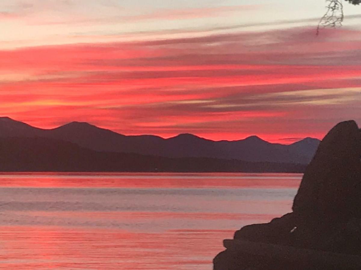 Serenity By The Sea Retreats Montague Harbour Esterno foto